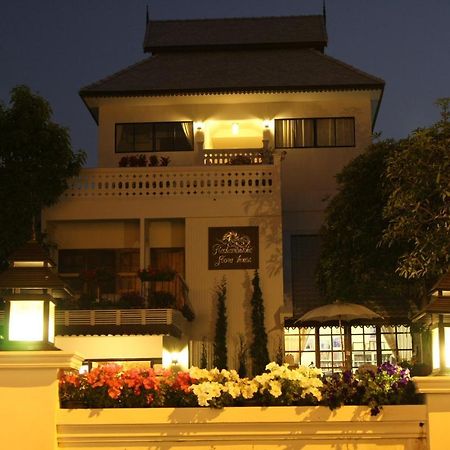 Отель Rachamankha Flora House Чиангмай Экстерьер фото